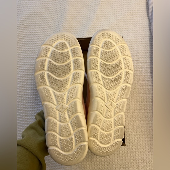 NWT SPERRYS captains moc chambray peach - Picture 5 of 7